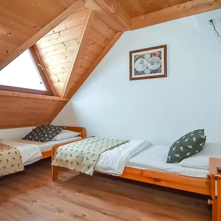 Panzió Pod Orlem Jacuzzi Sauna *