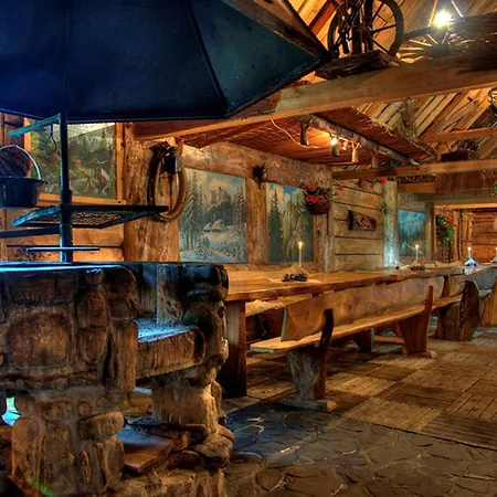 Pod Orlem Jacuzzi Sauna Bed and Breakfast