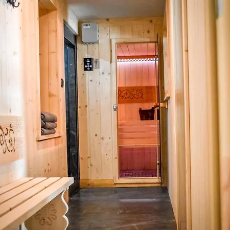 Pod Orlem Jacuzzi Sauna Bed and Breakfast 3*