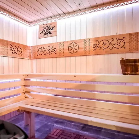 Pod Orlem Jacuzzi Sauna Bed and Breakfast