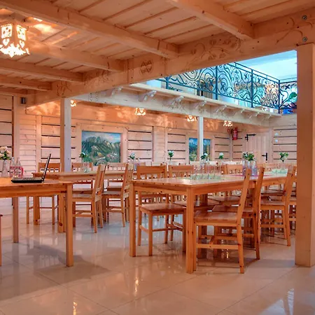 Pod Orlem Jacuzzi Sauna Bed and Breakfast